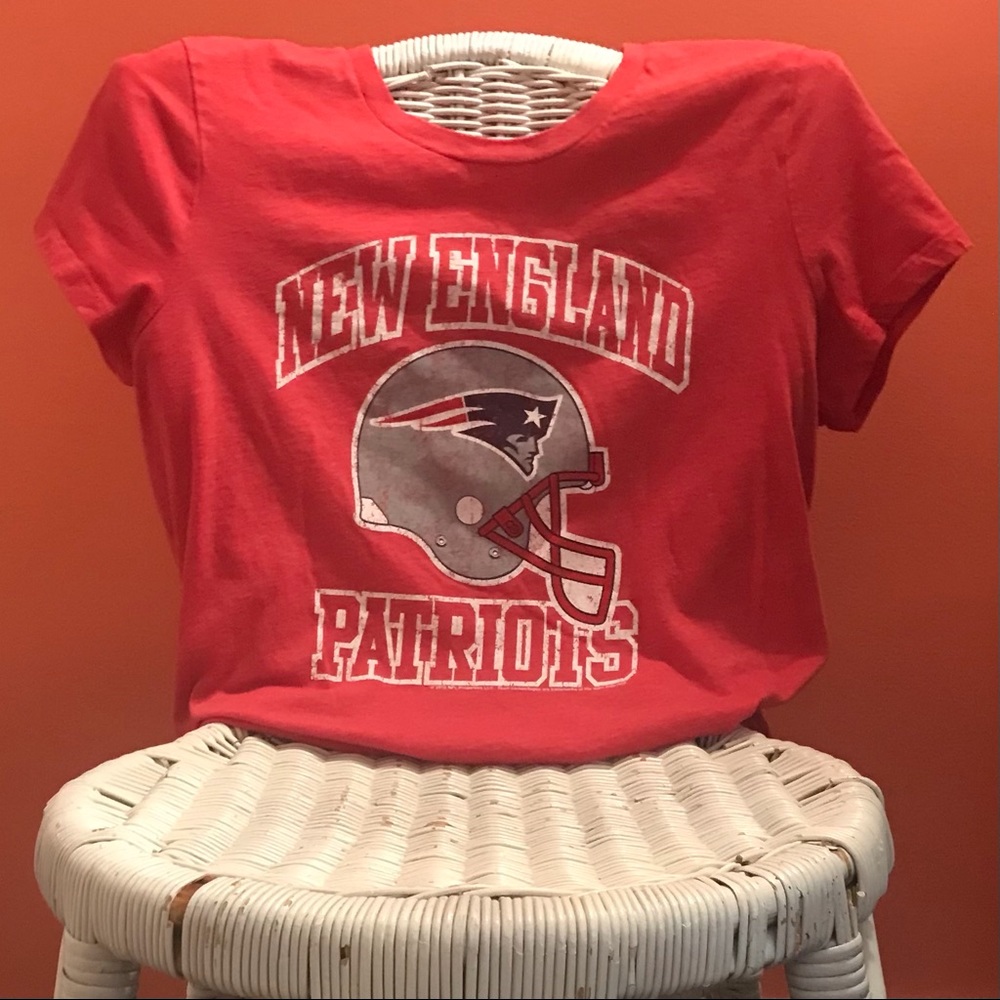 NEW TO YOU…Old School New England Patriots T-Shirt